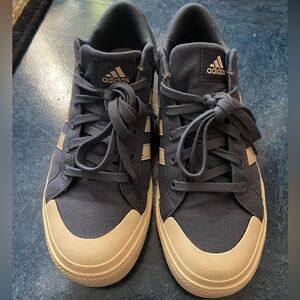 Adidas Bravado 2.0 Platform Sneakes